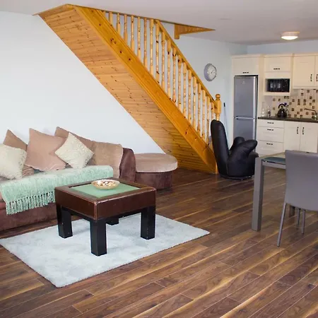 New Stunning Ocean Breeze Appartement
